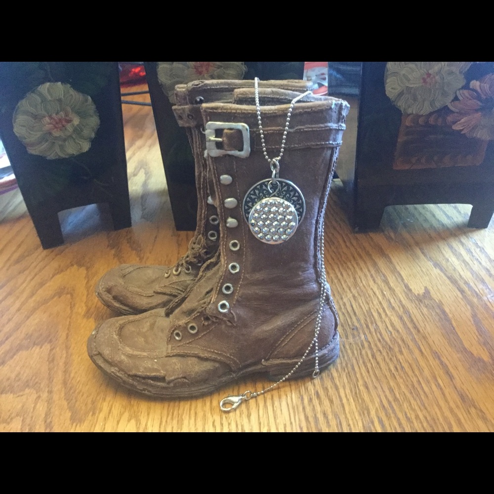 Round Rhinestone Necklace